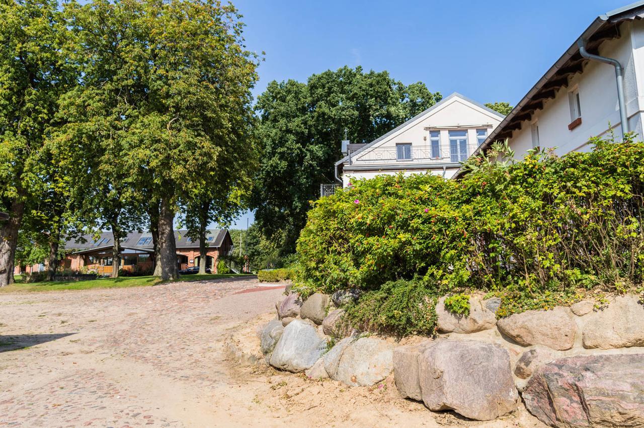 Gutshof Gross Behnkenhagen Apartment Екстериор снимка