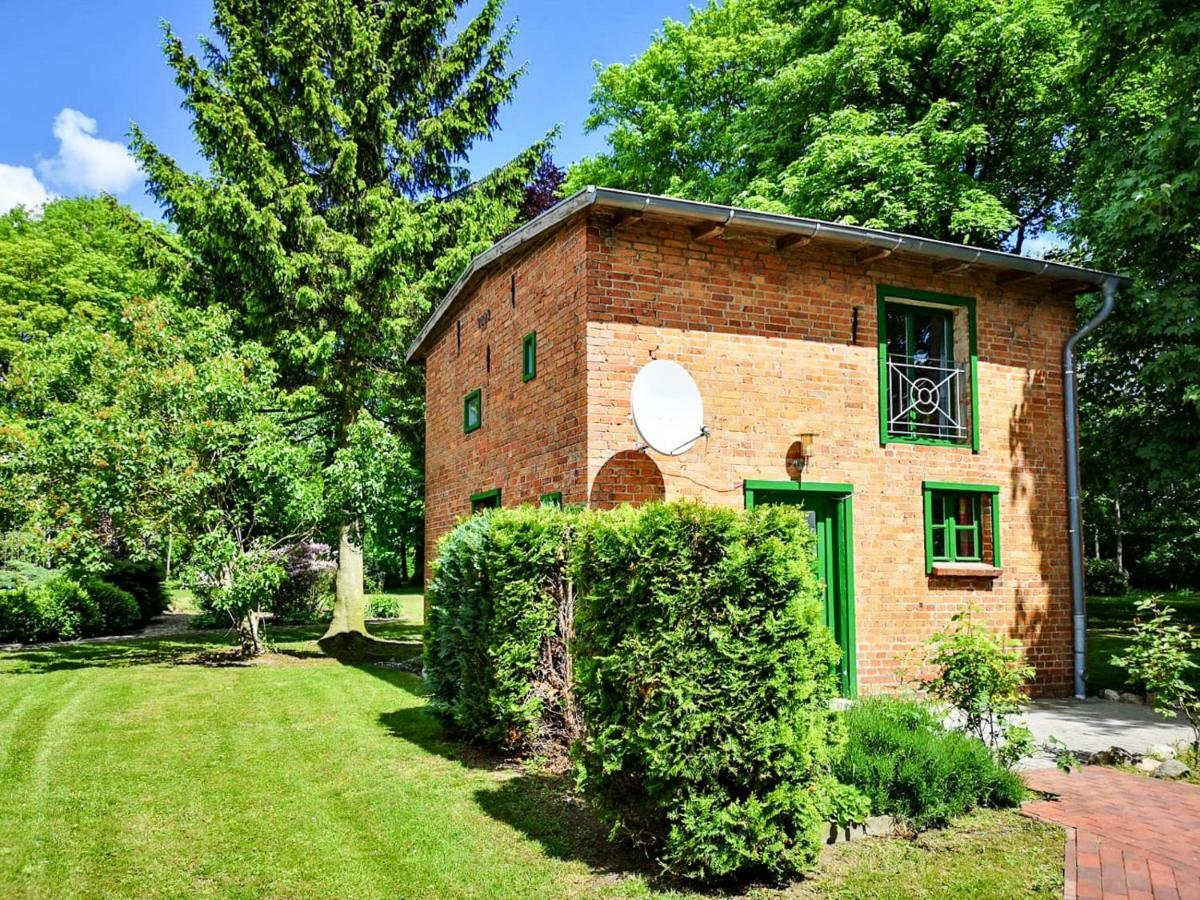 Gutshof Gross Behnkenhagen Apartment Екстериор снимка